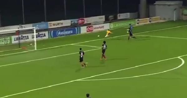Skandalozna eliminacija Hamruna: Penal posle lopte koja je izašla u gol-aut, policija čuvala sudije od besnih igrača! /VIDEO/