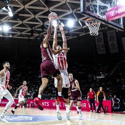 Duško Ivanović bez dvojice plejmejkera na dve poslednje provere pred start sezone: Košarkaši Zvezde otputovali na Kipar na duele sa Makabijem i Žalgirisom