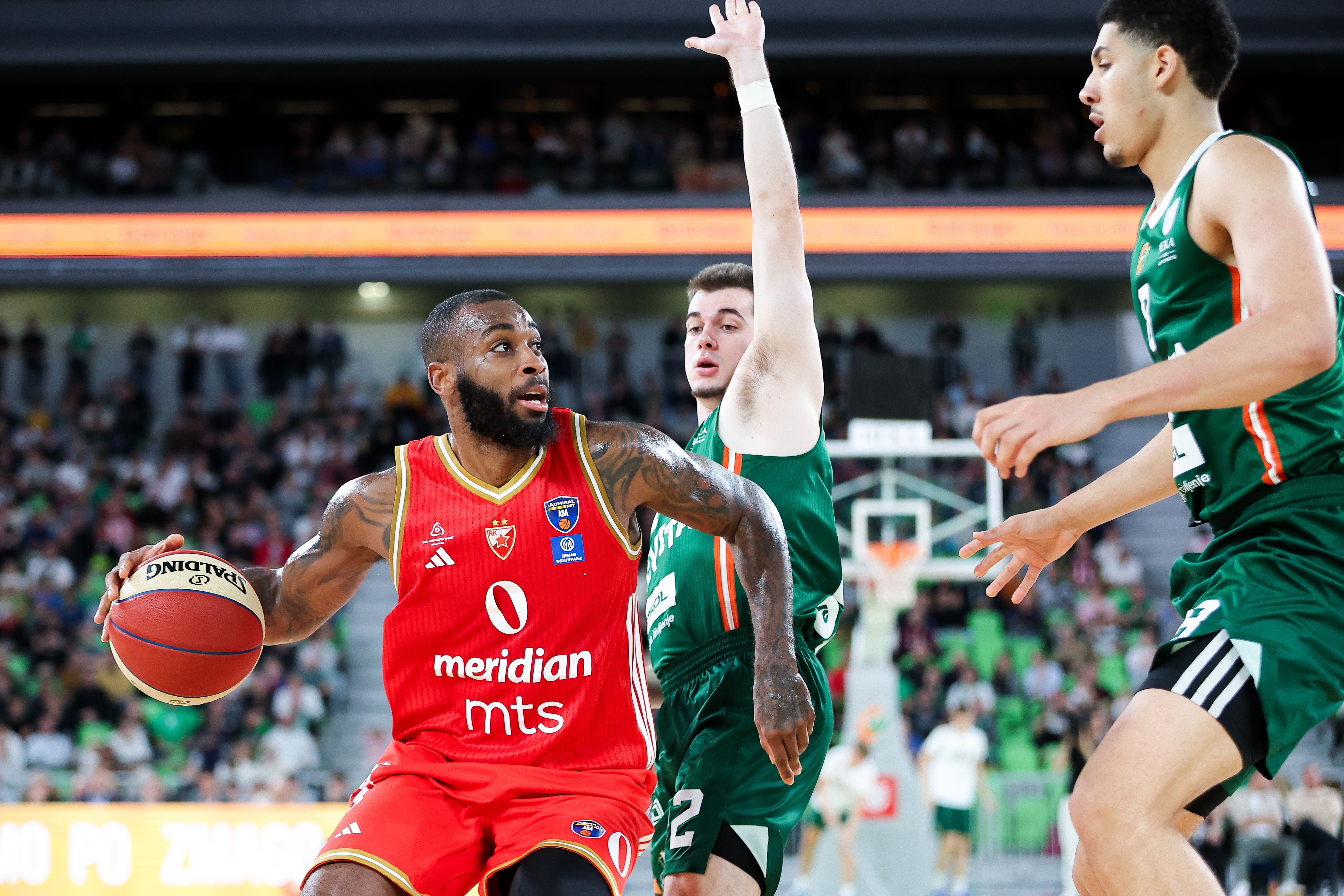 Cedevita Olimpija pobedila Crvenu zvezdu u sedmom kolu ABA lige | Sportal.rs