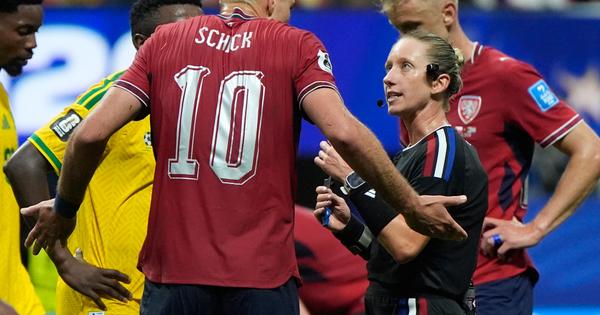 Amerikanka "uzela" pobedu Češkoj, sporan penal pogurao Afriku! Remi ravan porazu za oba tima /VIDEO/