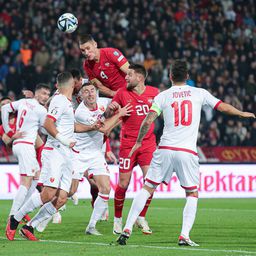 Vlahović poslao čestitku: Milenković otkrio šta im je Piksi rekao na poluvremenu /VIDEO/