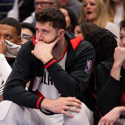 Nurkić objavio emotivnu fotografiju ispred Draženove slike: Život leti kapetane /FOTO/