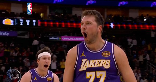 Dončić ubacio 40, Džejms dodao 30 za sedmu pobedu Lejkersa u nizu