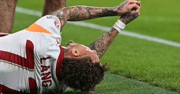Horor na Enfildu: As Galatasaraja vrištao u agoniji, Turci otkrili šta se tačno dogodilo i zašto je Lang umalo ostao bez prsta! /VIDEO/