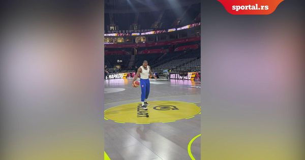 Sitno brojimo do početka derbija: Evo ko je prvi istrčao na teren!