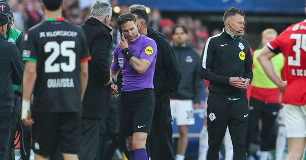 Čuveni sudija se usred utakmice javio na telefon!