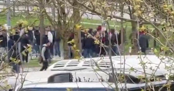 Užasna uvertira pred meč za titulu: Navijači Bajerna i Štutgarta se sukobili, preko 100 ljudi uhapšeno! /FOTO/