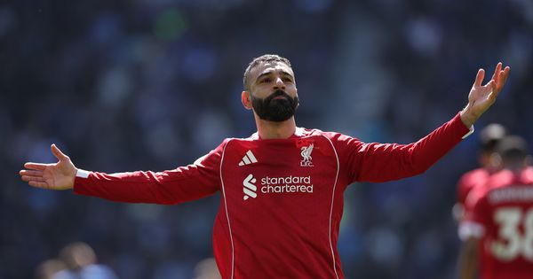 Liverpul srušio Everton u desetom minutu nadoknade: Van Dajk nebeskim skokom rešio trku za Ligu šampiona, Gibs-Vajt vodi Forest ka opstanku