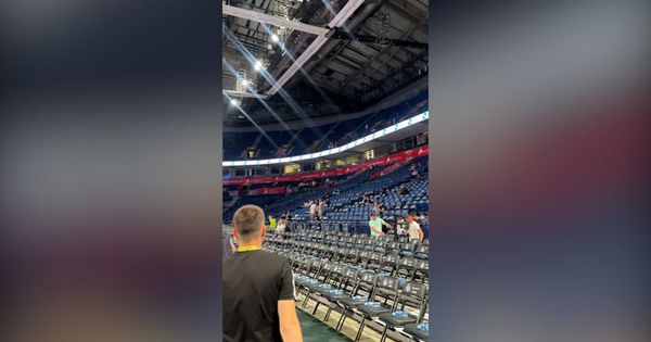 Pogledajte kakva atmosfera vlada u Areni pola sata pre početka derbija