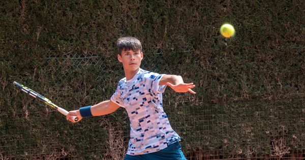 Alkarasov brat osvojio turnir na šljaci: Sa 14 godina igra identično kao prvi reket sveta! /VIDEO/