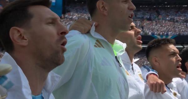 Da se naježiš! Ovako su Argentinci pevali himnu pred finale Mundijala /VIDEO/