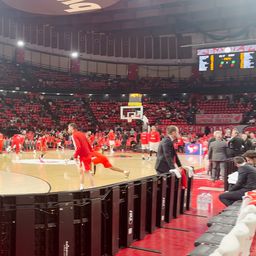 Au, kakav će spektakl ovo da bude: Pogledajte atmosferu u Pireju pola sata pred meč Olimpijakosa i Zvezde