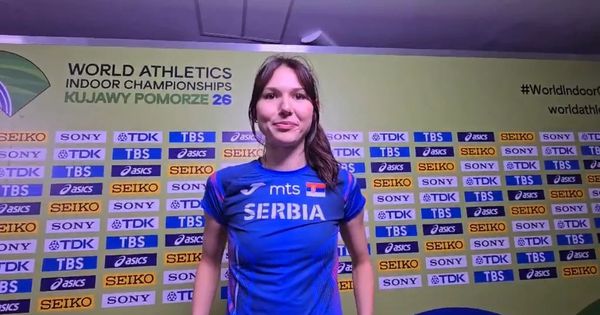 "Imala sam i 2.01..." Prva reči Angeline Topić posle osvajanja svetske vicešampionske titule u skoku uvis /VIDEO/