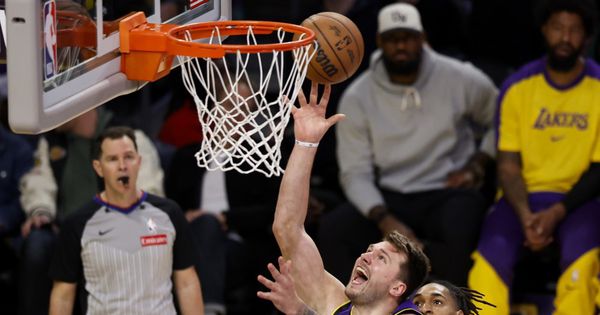 Dončić ubacio 100 poena za 24 sata: Sav bes iskalio na teren i postao najopasniji igrač NBA lige pred plej-of!