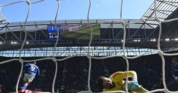 Liverpul kao da ne može bez problema: Nove užasne vesti za Arnea Slota!