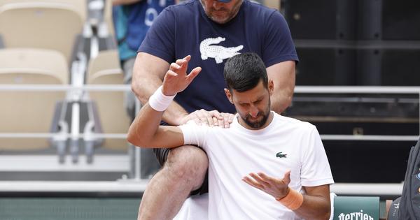 Novak Đoković izgleda zabrinjavajuće! /FOTO/