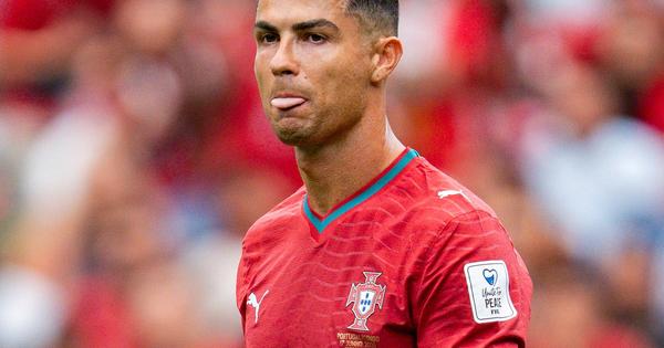“Legende ne prestaju da budu legende kada prestanu da igraju! Spasite Ronalda od njega samog!”