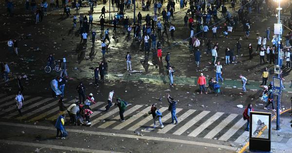 Haos na ulicama Buenos Ajresa nakon što je Argentina izgubila finale Mundijala /GALERIJA/