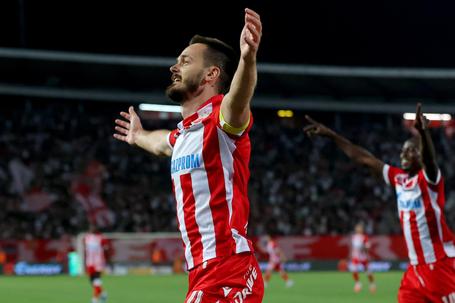 Elšnik ponovo servirao, Ivanić ponovo pogodio: Zvezda je ovako duplirala prednost protiv Plzenja! /VIDEO/