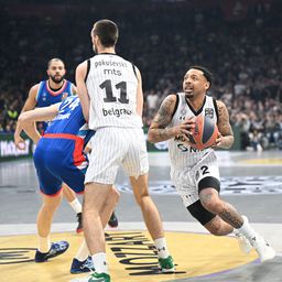 PARTIZAN – EFES Željko mora da reaguje, šta se dešava ovo u Areni?!