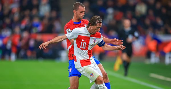 "Blagi užas..." Žestoke reakcije u Hrvatskoj na novi dres fudbalera: "Najružniji do sada"; "Izgleda nikako"... /FOTO/