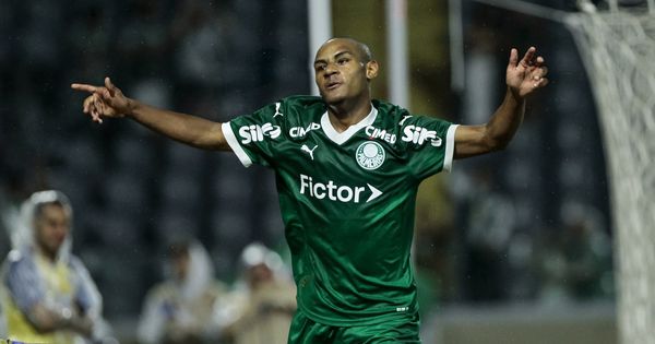 Junajted poslao 40 miliona za tinejdžera bez minuta u prvom timu, Barselona i PSŽ ostaju "kratki"