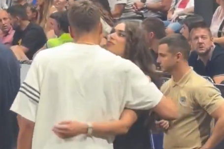Bogdanović stao u odbranu devojke s kojom se grlio u Areni: Ne znam da li ćeš saznati da li se ja sećam, ali očigledno je ti nećeš zaboraviti... /VIDEO/