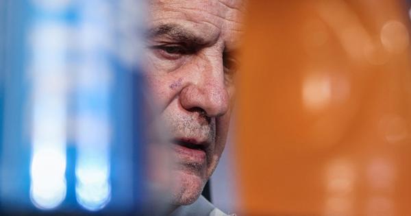 Čovek koji je Gvardiolu učio viljuškama, a navijače terao ručnom bombom vodi Urugvaj na Mundijalu: Marselo Bijelsa, genije na kanti