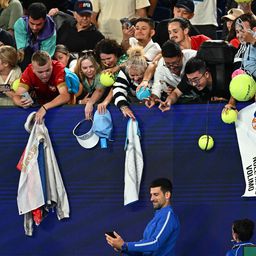 "Ovako se navija za najboljeg prijatelja!" Novak oduševljen jednim dečakom, objavio je njegov snimak /VIDEO/