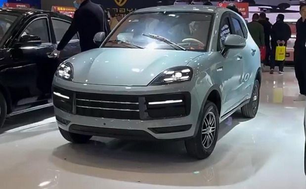 Porsche Cayenne za siromašne! Ova kineska kopija košta kao malo bolji električni bicikl