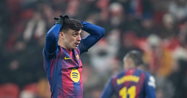 Najsmešniji gaf godine, Pedri se potpuno zbunio: Od ćelave glave reportera pomislio da je lopta! /VIDEO/