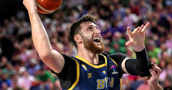 "Čovek je bio zavisnik od alkohola! Zakazivao je sastanke samo da provocira ljude!" Jusuf Nurkić izneo teške optužbe o bivšem treneru!