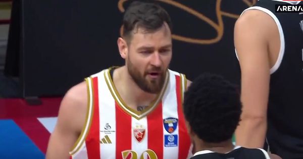 Zamalo tuča u Areni: Motejunas i Braun u klinču zbog nesmotrenog faula Amerikanca /VIDEO/