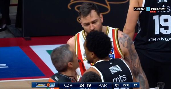 Varnice u Areni, a tek je prva četvrtina: Motejunas i Braun ušli u sukob, pa dobili tehničku!