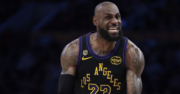 Durentov povratak nedovoljan: Lebron Džejms i Lejkersi srušili Hjuston!