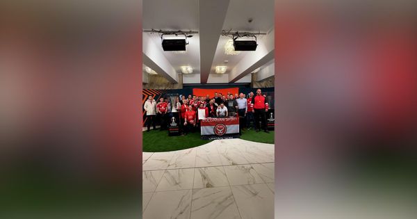 Nemanja Vidić dočekan u Bugrskoj kao car, a onda se slikao i sa najpopularnijom estradnom zvezdom!