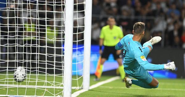 Železničar izbacio loptu sa gol linije, a onda su svi ostali u šoku: Evo zbog čega je Braga dobila penal u Pančevu /VIDEO/