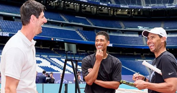 Najneobičniji teniski meč na stadionu Santijago Bernabeu: Igraju Siner, Nadal i fudbaleri Reala, a Florentino Peres je konačno sudija! /VIDEO/