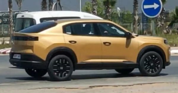 Novi Fijat uhvaćen “bez pantalona”: Procurile slike iz Maroka koje su šokirale konkurenciju – stiže automobil koji će pokoriti Evropu!