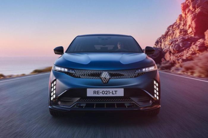 Novi električni Reno Megan sa većom baterijom prelazi čak do 500 ...