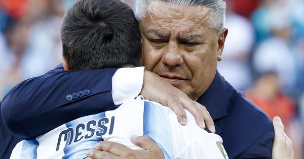 Skandal, agenti FBI priveli predsednika FS Argentine: Oduzeli mu telefone usred Njujorka, češljaju se stotine miliona dolara!