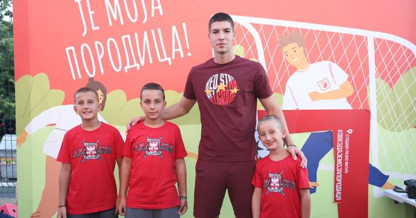 Specijalna fan zona za najmlađe navijače Zvezde protiv Vojvodine