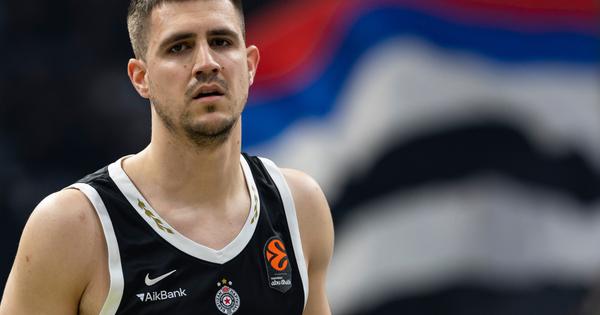Nakon šest meseci pauze, Marinković se vratio na parket: I dalje čeka da mu Partizan ponudi novi ugovor! /VIDEO/