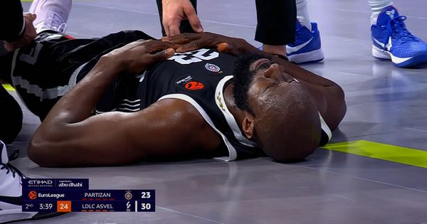 Arena je stala zbog Džekirija! Jeziv pad košarkaša Partizana, svi su odmah pomislili na najgore /VIDEO/