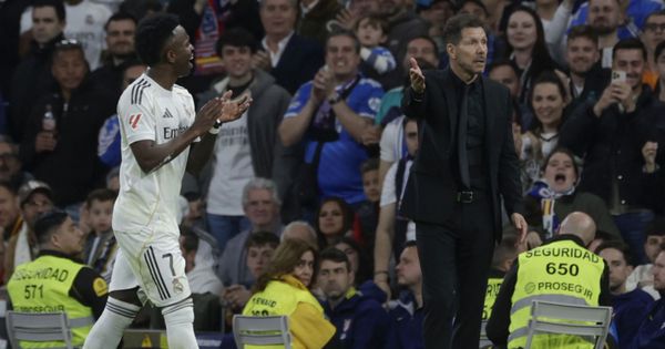 "Bolji si kao bek!" Vinisijus opet pravi haos, zaratio sa familijom Simeone - usred meča!