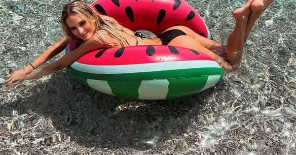 Albanska odbojkašica Marina žari i pali