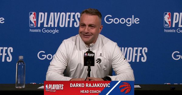 Rajaković iznenadio novinara: Kakav glas imate, osećam se kao da sam u filmu!