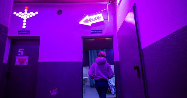 "Kada bi fudbaleri shvatili da neću se*s, oterali bi me!" Ispovest prostitutke na veliki skandal