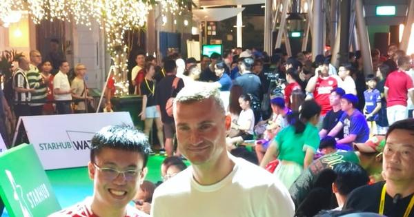 Fudbalska groznica u Singapuru: Vidić i Kol zapalili Aziju, kilometarski redovi zbog Srbina! /VIDEO/