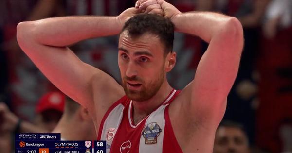 Kakav promašaj Milutinova: Srbin prokockao šansu za izjednačenje, pa se uhvatio za glavu